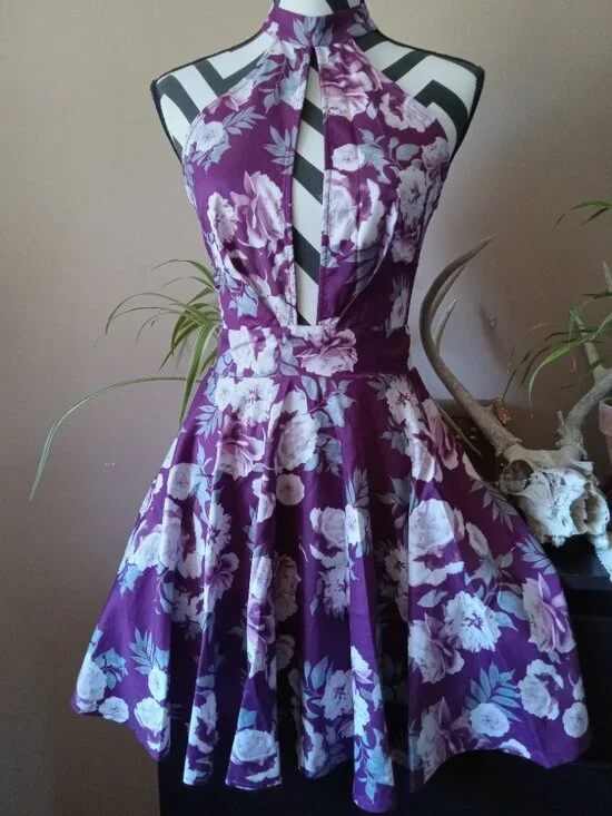 Mulberry Peek-a-Boo Halter Dress - Picture 7 of 7